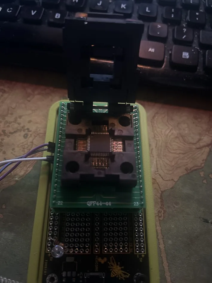 QFP programming socket and prototyping rig